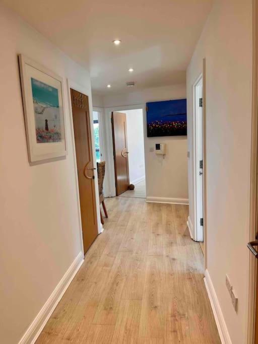 2Bed With Pool & Sea View Apartment New Quay Exterior foto