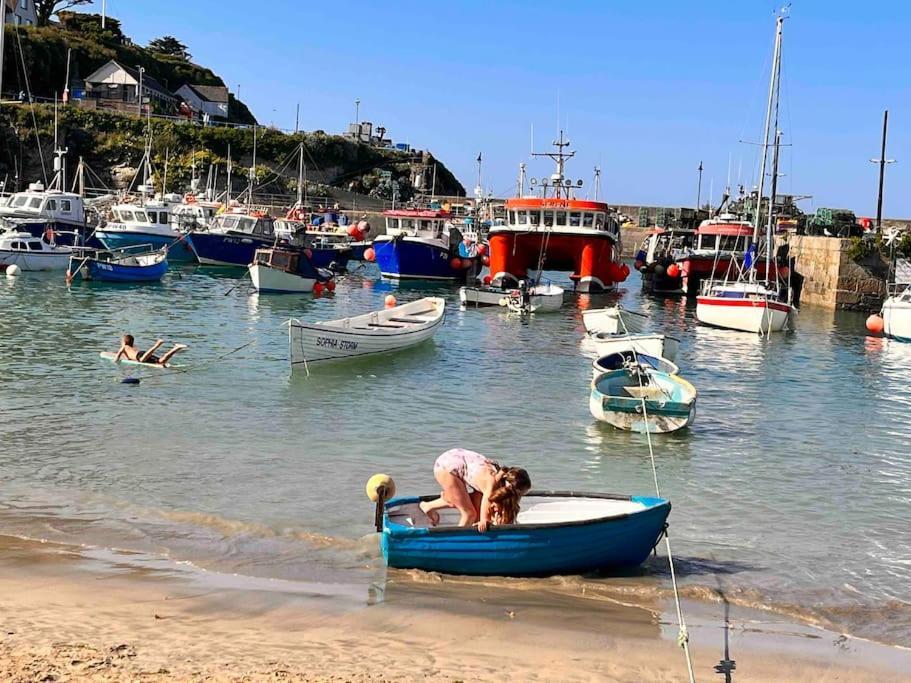 2Bed With Pool & Sea View Apartment New Quay Exterior foto